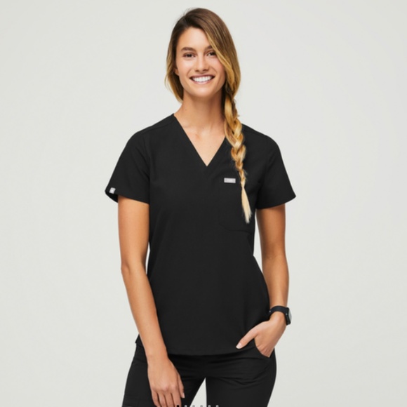 Figs Tops - Women's Catarina One-Pocket Scrub Top FIGS Black